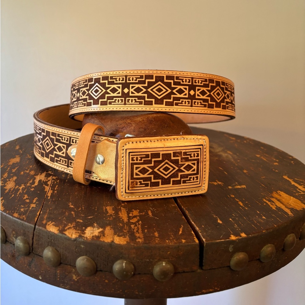 Cinto Charro Mexican Cowboy belt. Tan and brown Size 36-42. Mint condition.